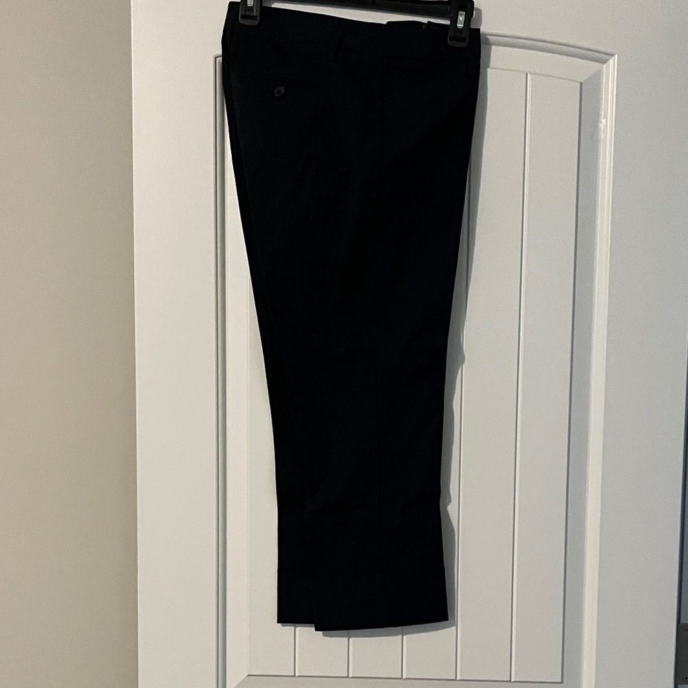 New York & Company Black Capris